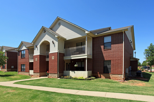 Yukon on 15th in Yukon, OK - Building Photo - Building Photo