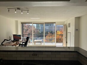 620 Peachtree St NE, Unit 407 in Atlanta, GA - Building Photo - Building Photo