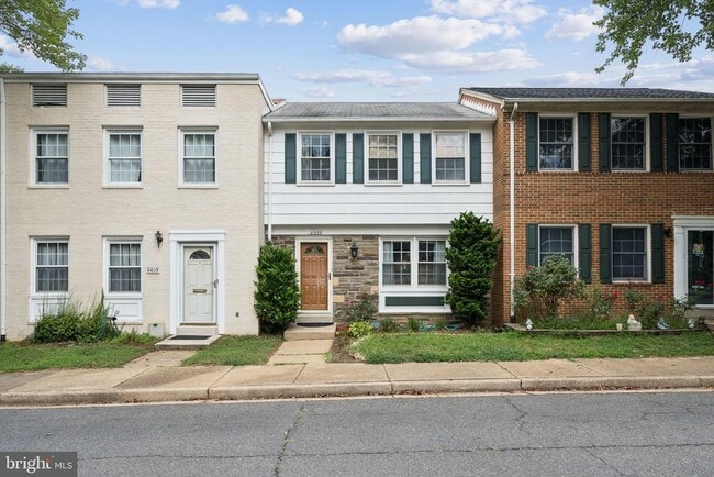 8406 Thompson Rd in Annandale, VA - Building Photo - Building Photo