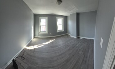 180 Walnut Ave, Unit 2 in Trenton, NJ - Building Photo - Building Photo