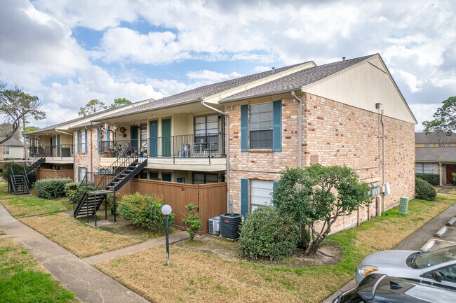 Whisper Wood Townhomes