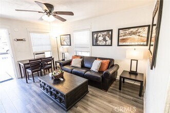 1825 W Balboa Blvd in Newport Beach, CA - Building Photo - Building Photo