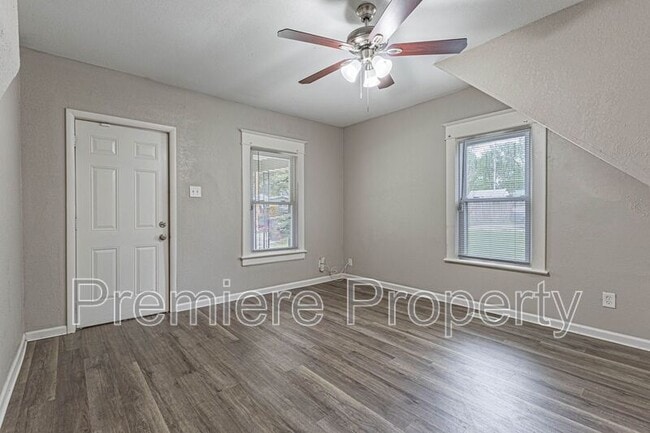 815 S Grand Ave in Independence, MO - Building Photo - Building Photo