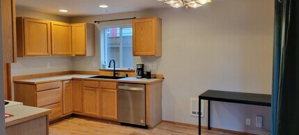 946 Harrison Ave in Snohomish, WA - Building Photo - Building Photo