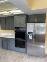 7309 Roxanne Ln in Rohnert Park, CA - Building Photo - Building Photo