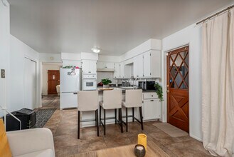 1609 S Parkside Dr in Tempe, AZ - Building Photo - Building Photo