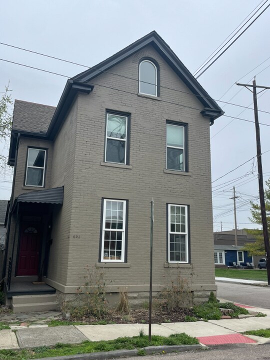 693 Wager St in Columbus, OH - Foto de edificio