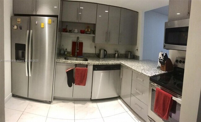 property at 1000 Parkview Dr