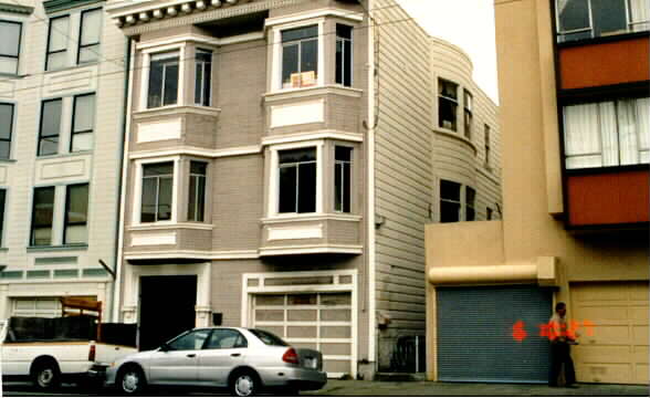 1049 S Van Ness Ave in San Francisco, CA - Building Photo