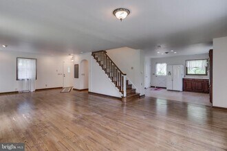 9201 Harrington Dr in Potomac, MD - Building Photo - Building Photo