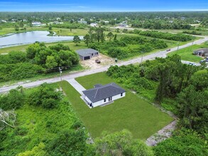 382 McArthur Blvd in Lehigh Acres, FL - Building Photo - Building Photo