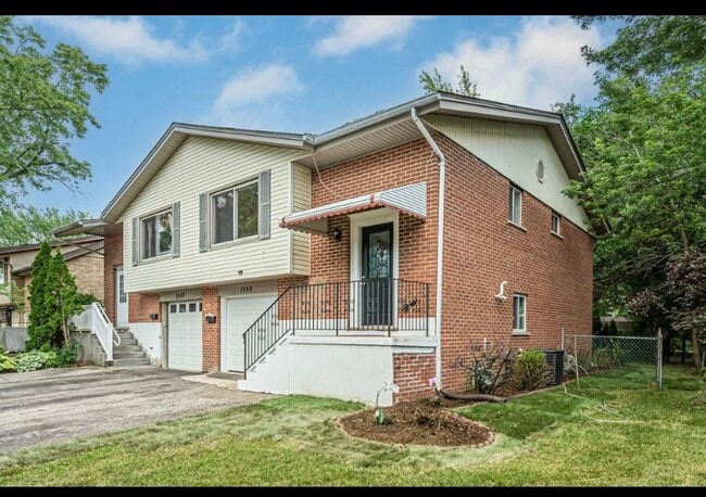 property at 1549 Revere Cir