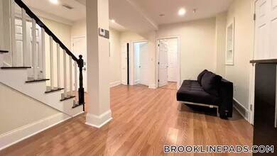 1203 Beacon St in Brookline, MA - Building Photo - Building Photo