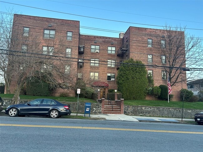 property at 470 N Broadway