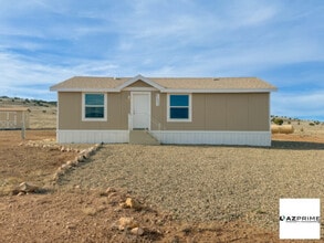 51880 Gold Plains Rd in Seligman, AZ - Building Photo - Building Photo