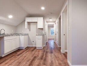 44 Dean St-Unit -102 in Taunton, MA - Building Photo - Building Photo