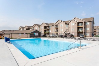 Antler View Apartments in Elkhorn, NE - Building Photo - Building Photo