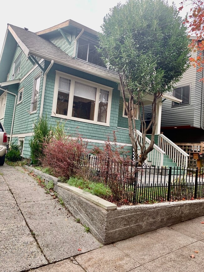 3633 Palatine Ave N in Seattle, WA - Building Photo - Building Photo