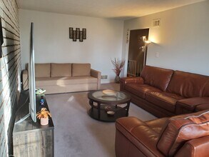 2785 Bingham Dr in Pittsburgh, PA - Building Photo - Building Photo