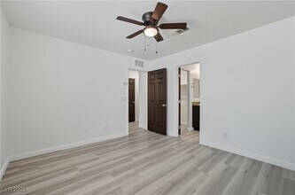 4575 Pencester St in Las Vegas, NV - Building Photo - Building Photo