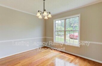 845 Salem Pointe Ln in Winston-Salem, NC - Building Photo - Building Photo