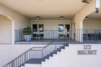 123 Walnut Condominiums in New Orleans, LA - Foto de edificio - Building Photo