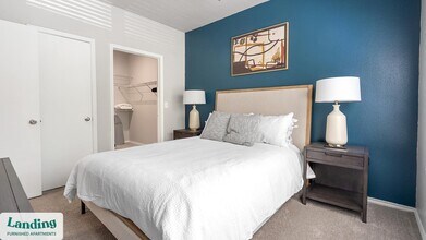 11139 Culebra Rd, Unit 2207 in San Antonio, TX - Building Photo - Building Photo