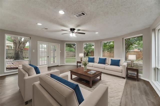 1108 Springdale Rd in Bedford, TX - Building Photo - Building Photo