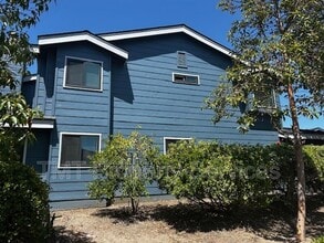 2225 Exposition Dr in San Luis Obispo, CA - Building Photo - Building Photo