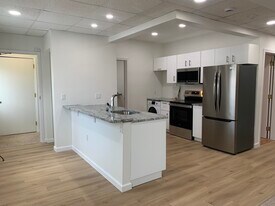 190 Westbrook Rd in Essex, CT - Building Photo