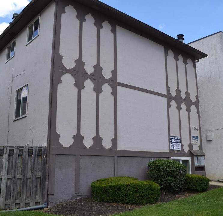 104 W Lane Ave in Columbus, OH - Foto de edificio