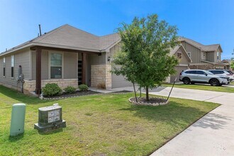 469 Grace Lilly Dr in Buda, TX - Building Photo - Building Photo