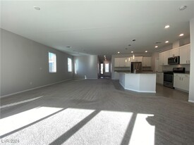 7137 Moss Hl Ave in Las Vegas, NV - Building Photo - Building Photo