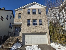 197 N 11th St in Newark, NJ - Building Photo