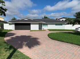 1359 40th Ave NE in St. Petersburg, FL - Building Photo