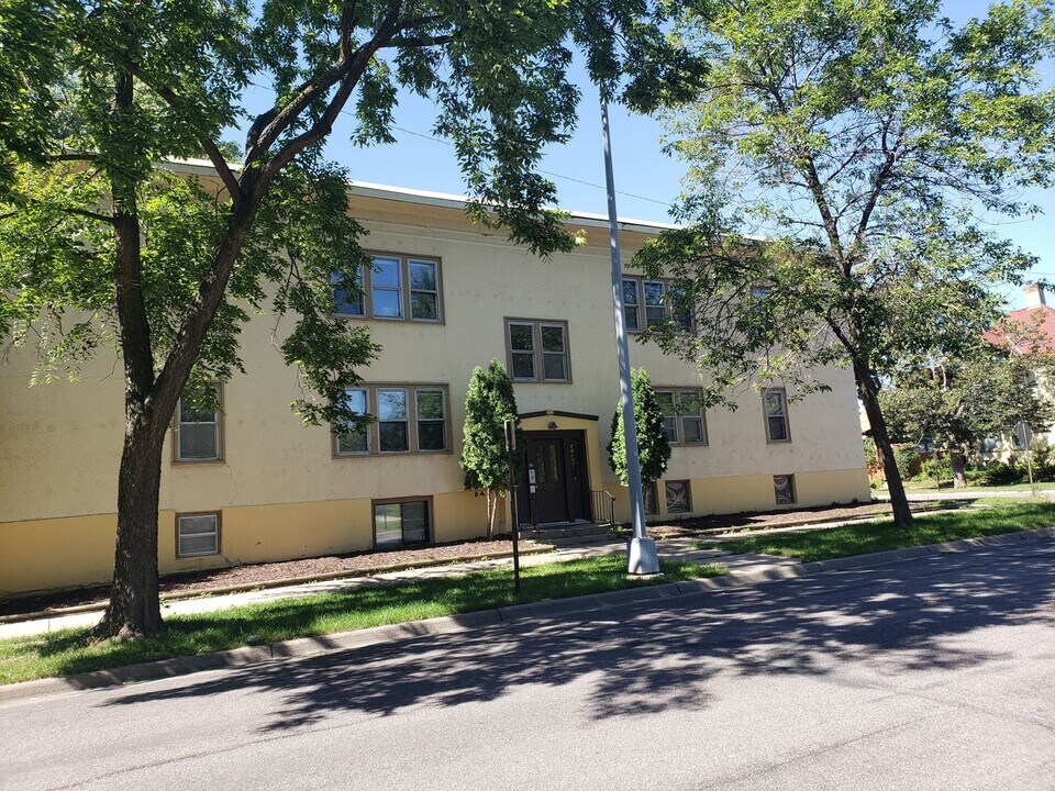 333 4th Ave S in St. Cloud, MN - Building Photo