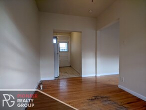 634 W Barry Ave, Unit B620.5-N3 in Chicago, IL - Building Photo - Building Photo