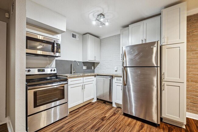 property at 524 Heights Blvd