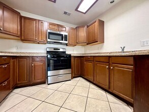 1400 Jamielinn Ln in Las Vegas, NV - Building Photo - Building Photo