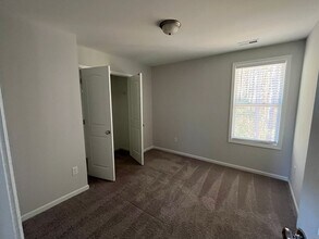 1301 Putnam Dr in Belville, NC - Building Photo - Building Photo