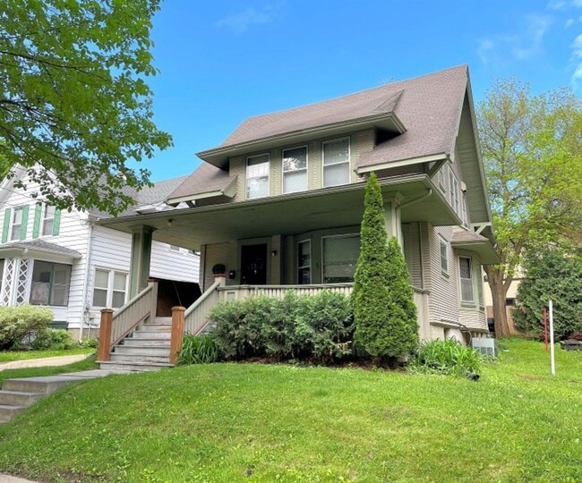 property at 10 Lathrop St