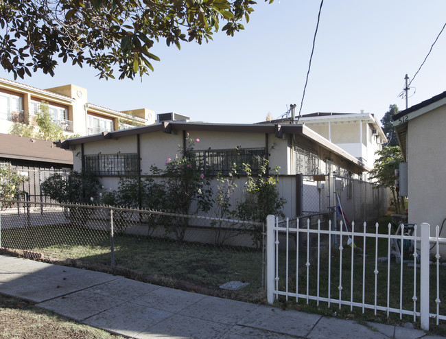 516 N Westmoreland Ave in Los Angeles, CA - Building Photo - Building Photo