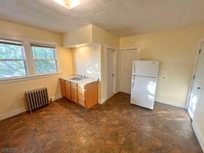 638 Paulison Ave in Clifton, NJ - Building Photo - Building Photo
