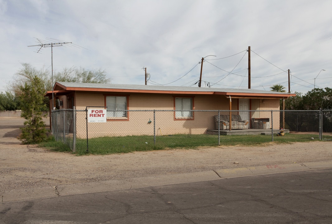 406 W 13th St in Casa Grande, AZ - Foto de edificio