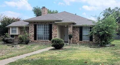 1008 Brownfield Dr in Mesquite, TX - Building Photo - Building Photo