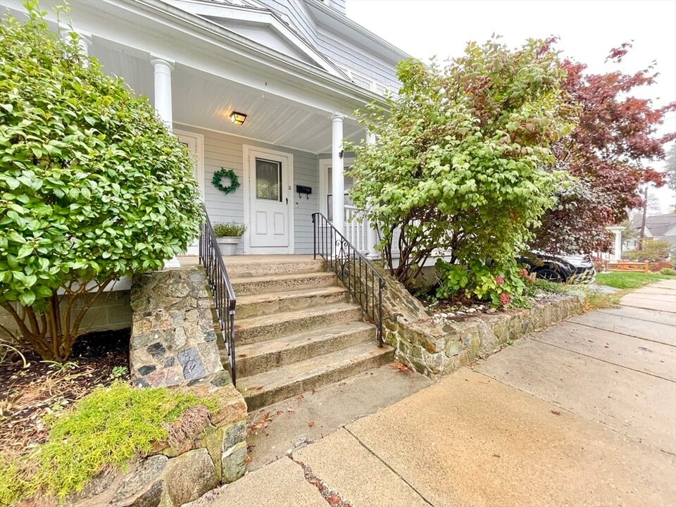 18 Appleton Ave in Beverly, MA - Building Photo