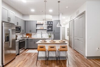 Aura Thirty2 in Austin, TX - Building Photo - Interior Photo