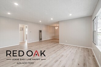 4505 Santa Rosalia Dr in Los Angeles, CA - Building Photo - Building Photo