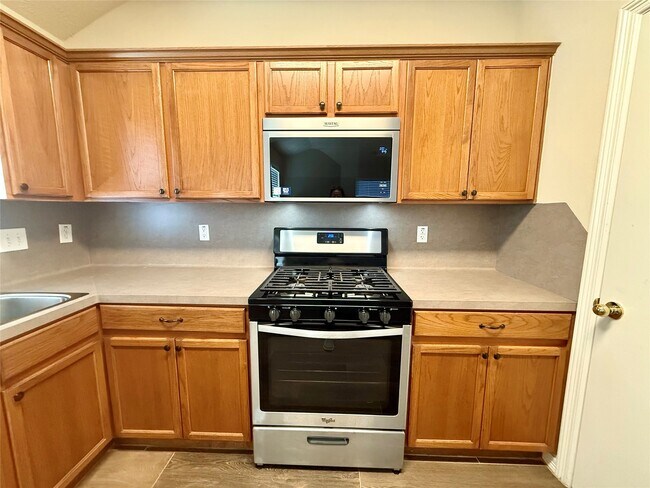 property at 5005 Deer Path Dr