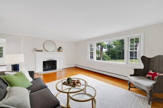 36 Westmoreland Dr in West Hartford, CT - Building Photo - Building Photo